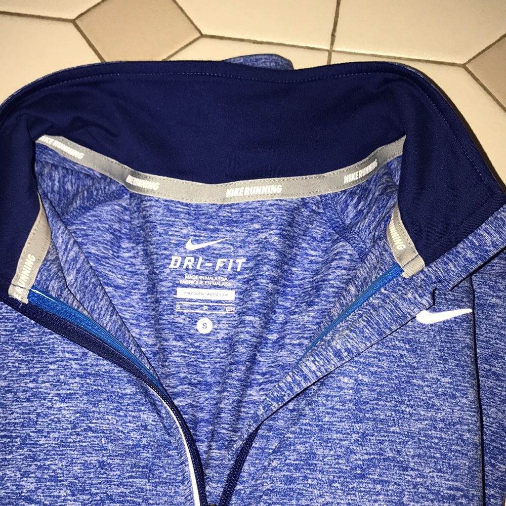 Nike pullover - Picture 3 of 3